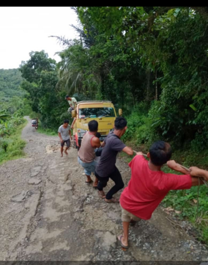 Prihal Jalan Amblas di Cibitung, Aktivis Cibitung Pertanyakan Kejelasan Tindak Lanjut Pihak PU			No ratings yet.		